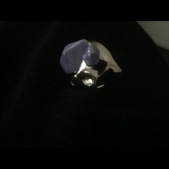 Rock lodged skull ring - Picture 5 of 6